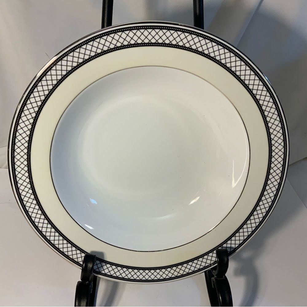 New Ralph Lauren Silk Ribbon Pearl Round vegetable bowl 10” diameter A11
